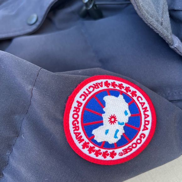 Canada Goose Shelburne parka Jacket - Picture 4 of 16